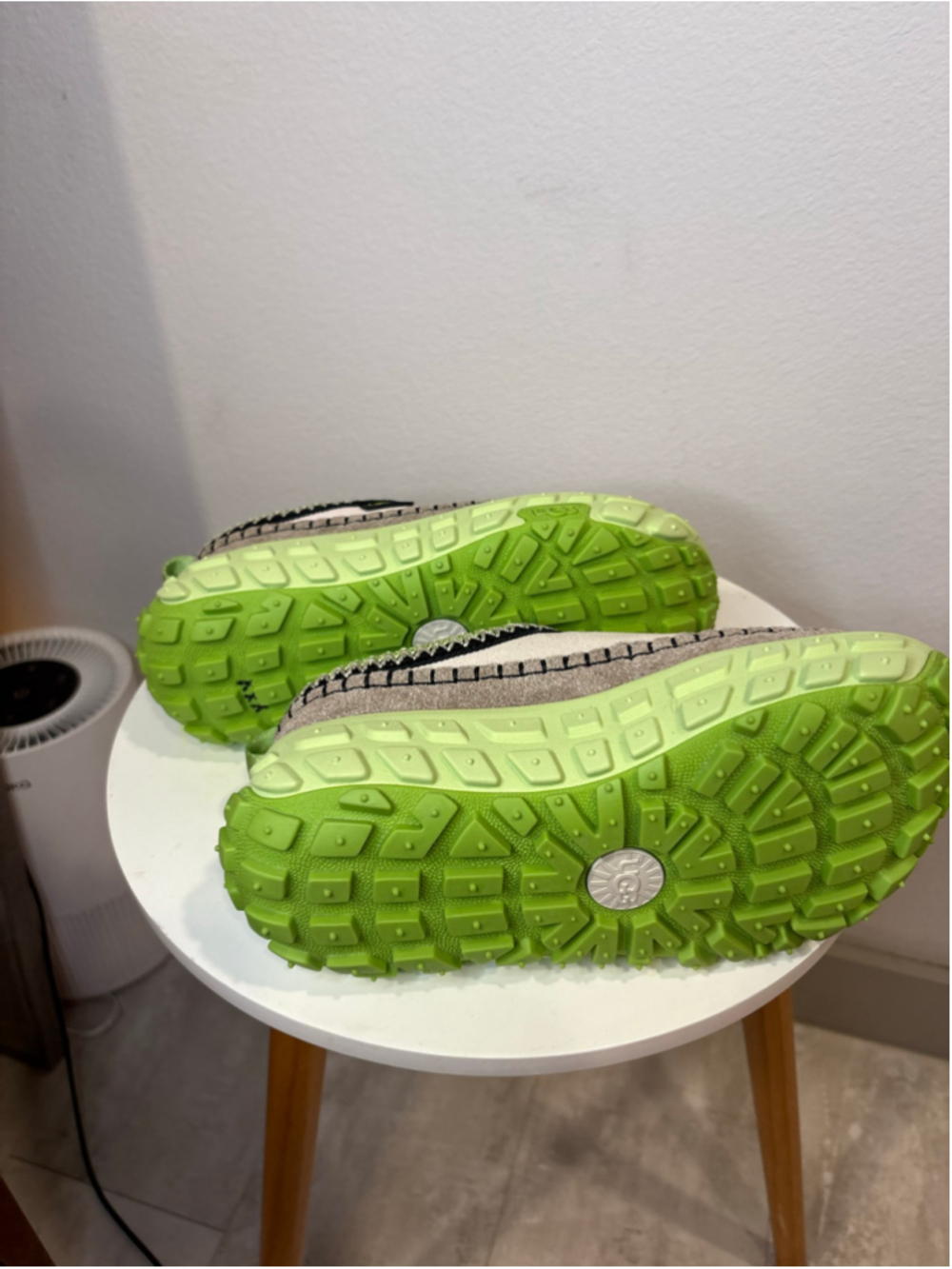 UGG Venture Daze Platform Slip-On Clogs Lime Green Suede Women’s US 6 - Picture 7 of 9